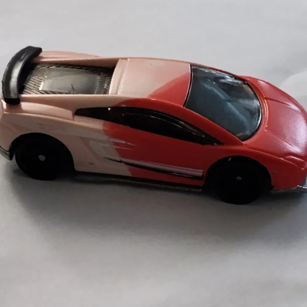 Color chng Lamborghini hotwheels